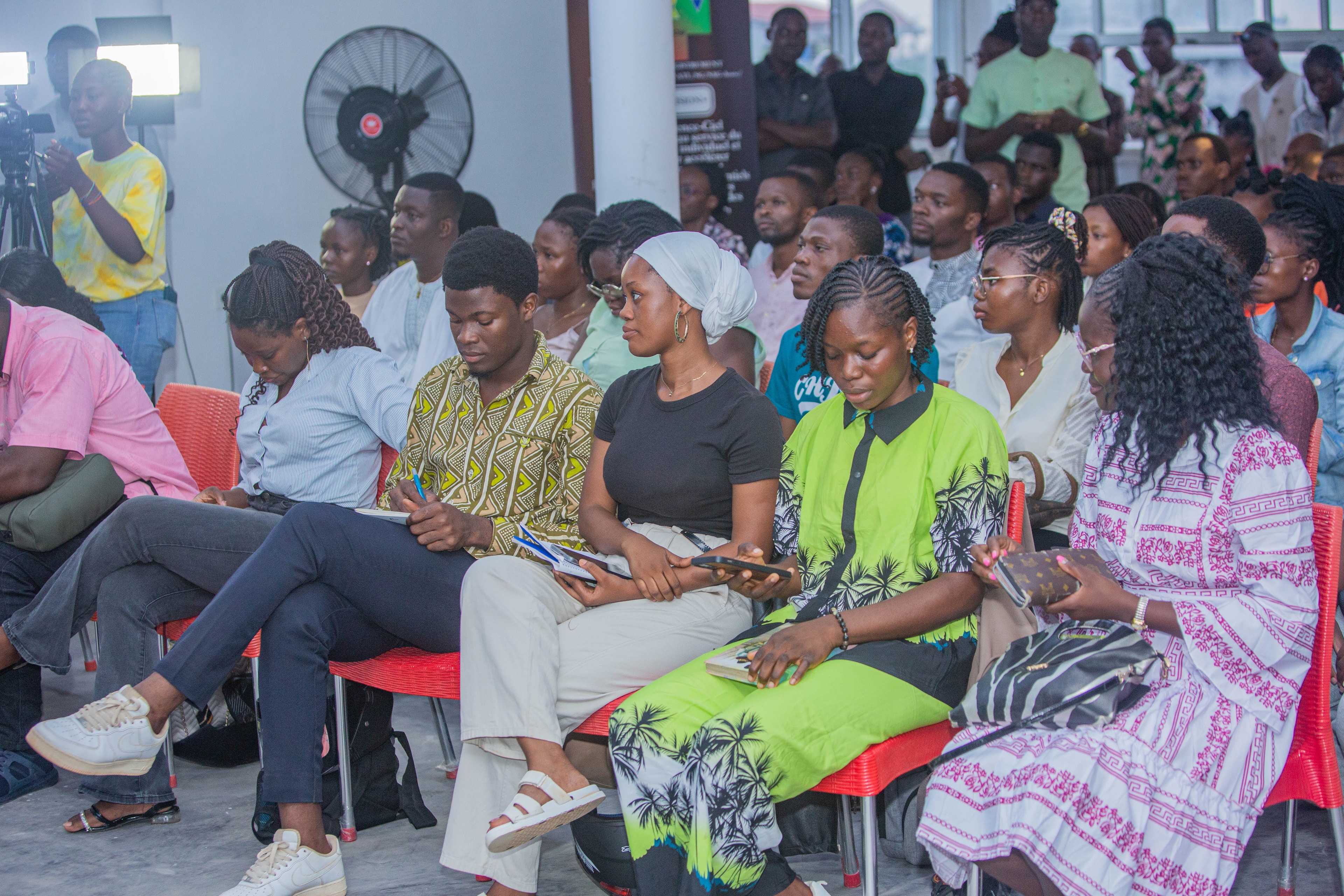 Santé reproductive au Bénin : le vernissage DOXAMI dévoile les difficultés d’accès des femmes aux soins sécurisés d’IVG