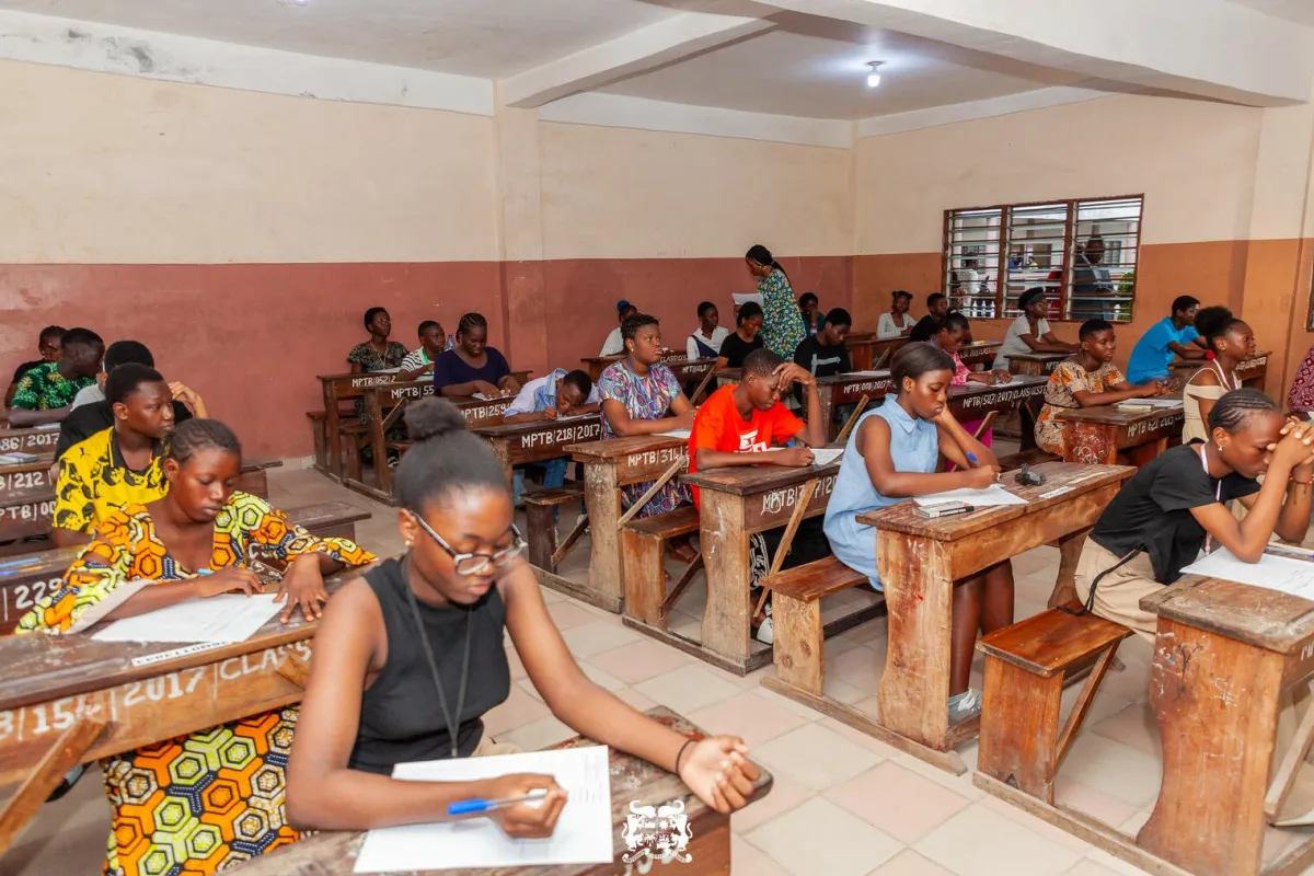 Des candidats composent l'examen du BEPC 2026. © Présidence du Bénin