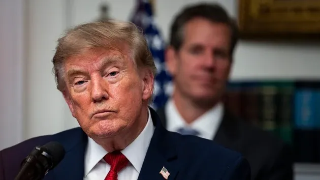 États-Unis : la justice fédérale juge illégal le gel des visas d'immigration imposé par Donald Trump à 75 pays